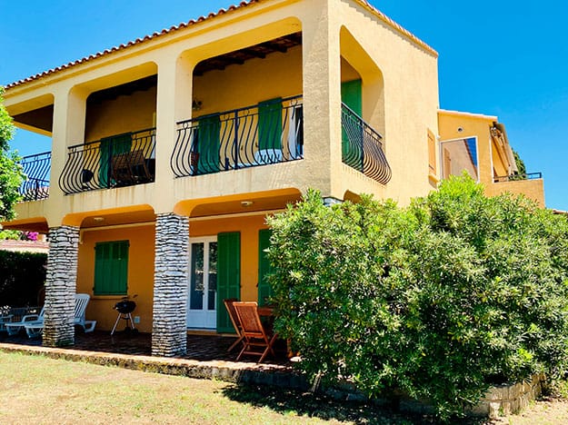 Le Laurier de Mer est un charmant 3 pièces en duplex pour 2 à 5 personnes.